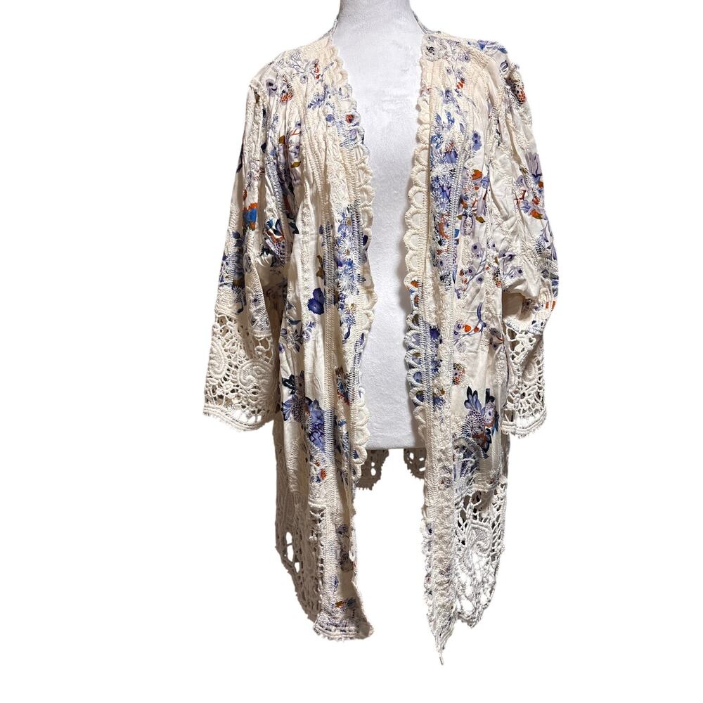 Solitaire Womens 3X White & Blue Floral Lace Lined Open Kimono Cardigan